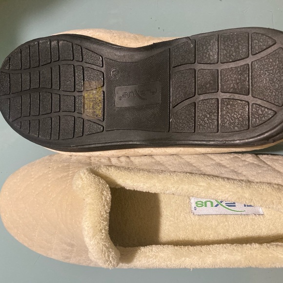 Flexus Spring Step slippers - Picture 3 of 3